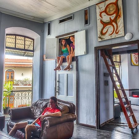 Luna'S Castle Hostel Kota Panama Bagian luar foto