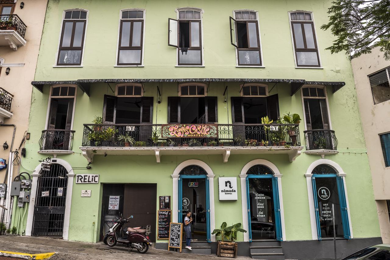 Luna'S Castle Hostel Kota Panama Bagian luar foto
